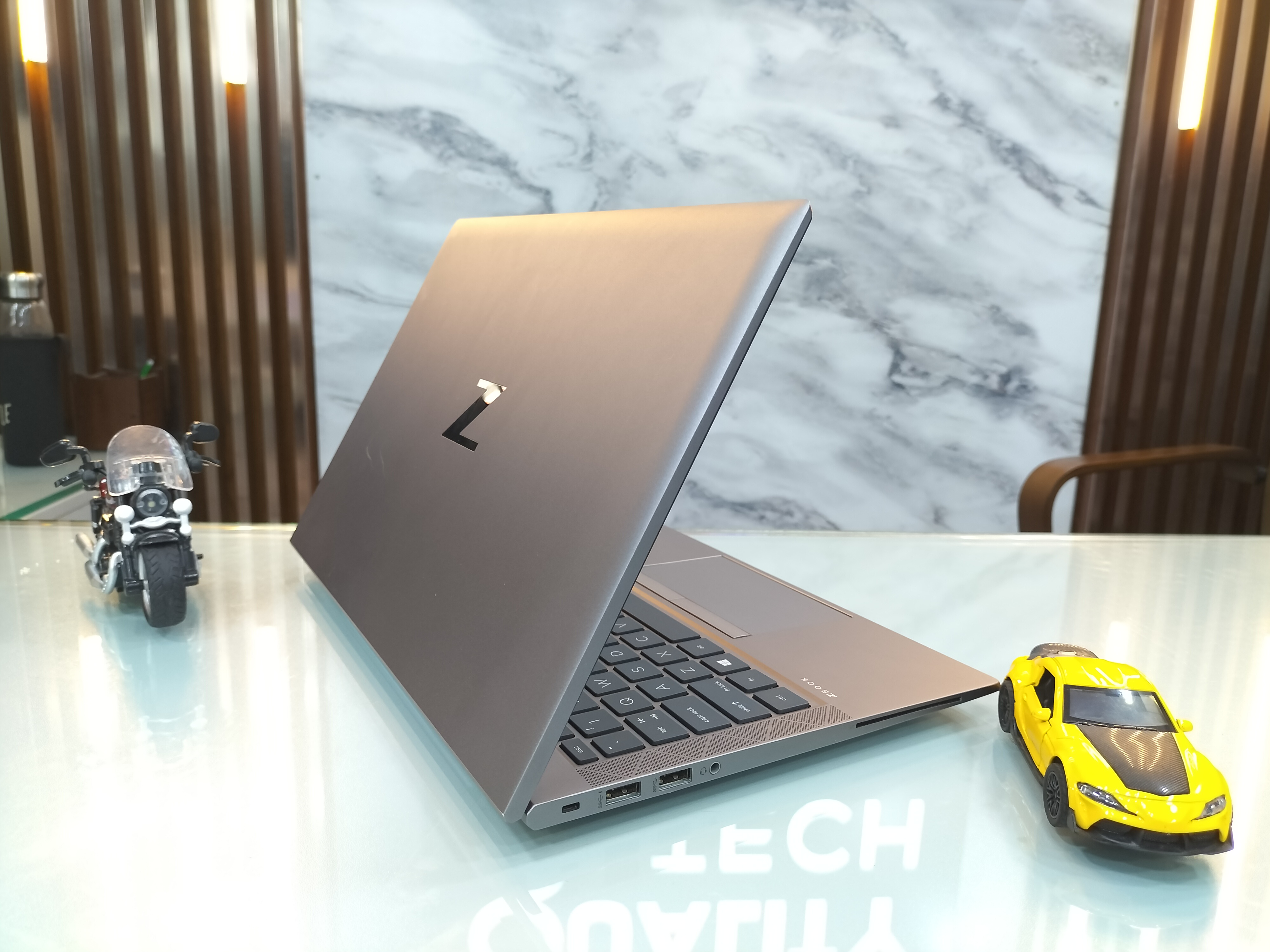 HP ZBOOK 14 G8